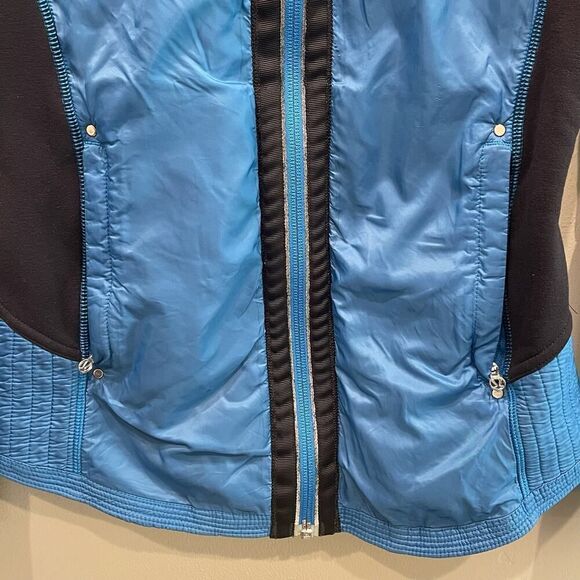Lululemon Run Bundle Up Jacket Beaming Blue/Black - Size: 4 - Picture 8 of 12